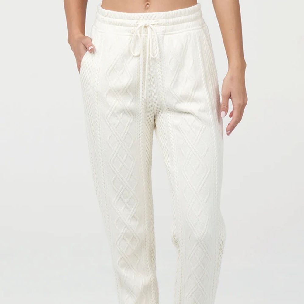 Thrive Society knit joggers and sweater set